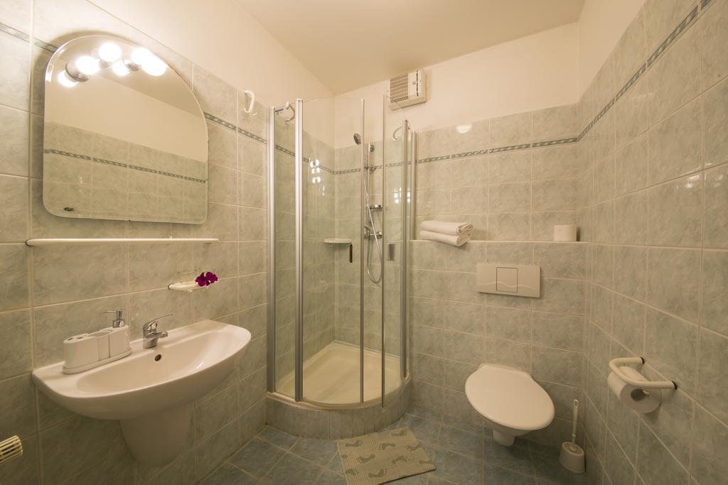 Pension & Restaurace Zeleny Mlyn Žacléř חדר תמונה