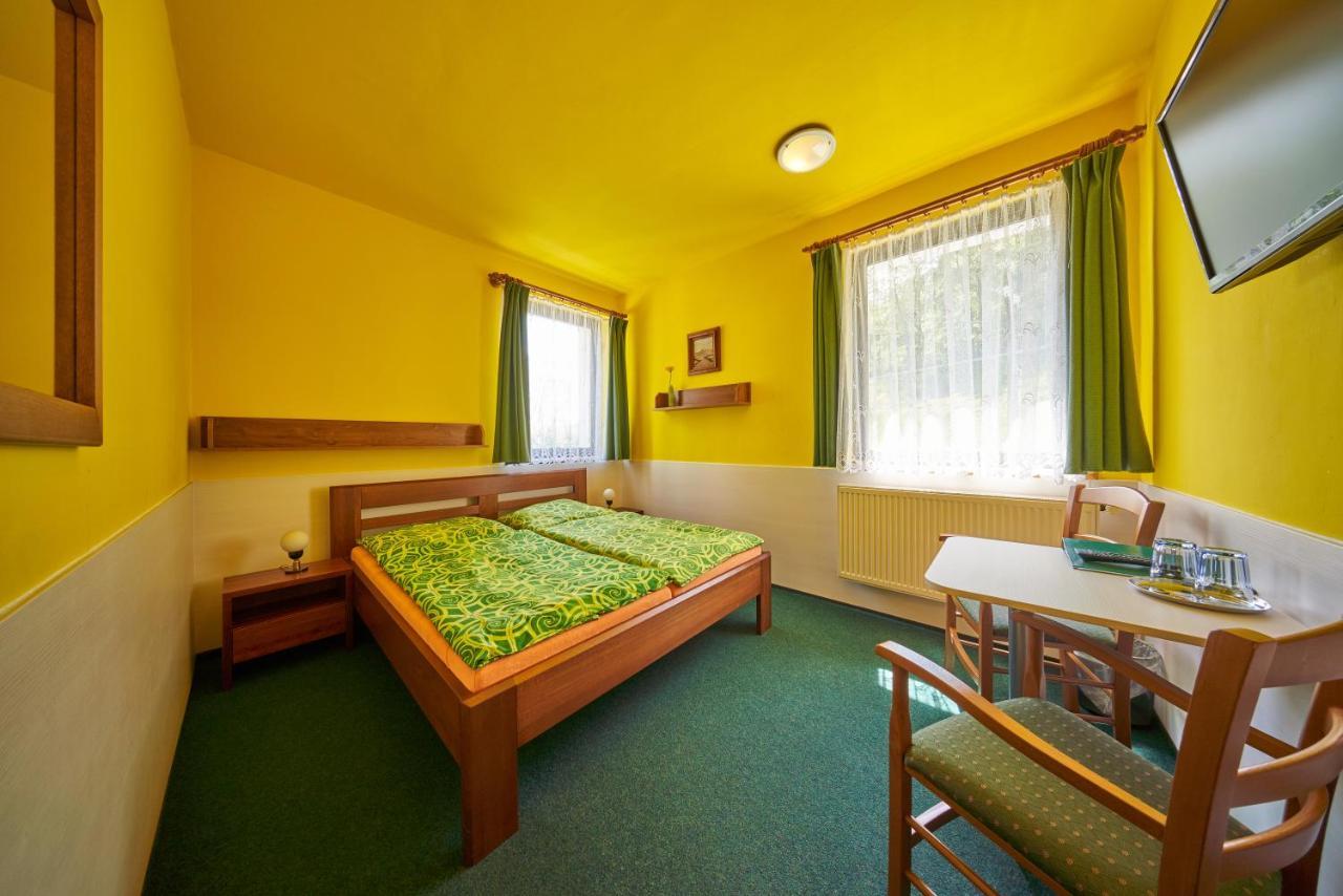 Pension & Restaurace Zeleny Mlyn Žacléř מראה חיצוני תמונה