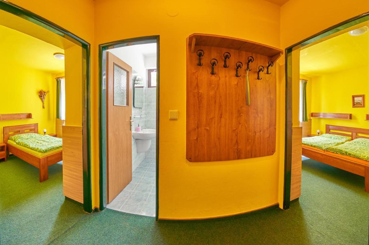 Pension & Restaurace Zeleny Mlyn Žacléř מראה חיצוני תמונה